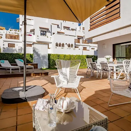 Apartment Gh-modern 2 Bed With Pool In *