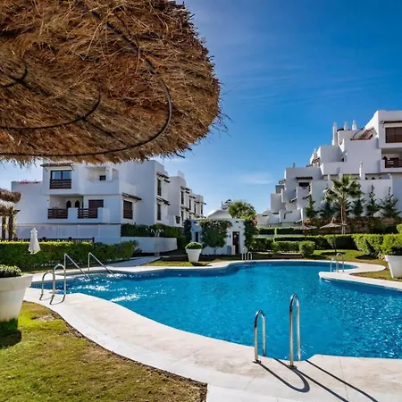 Apartamento Gh-modern 2 Bed With Pool In Estepona