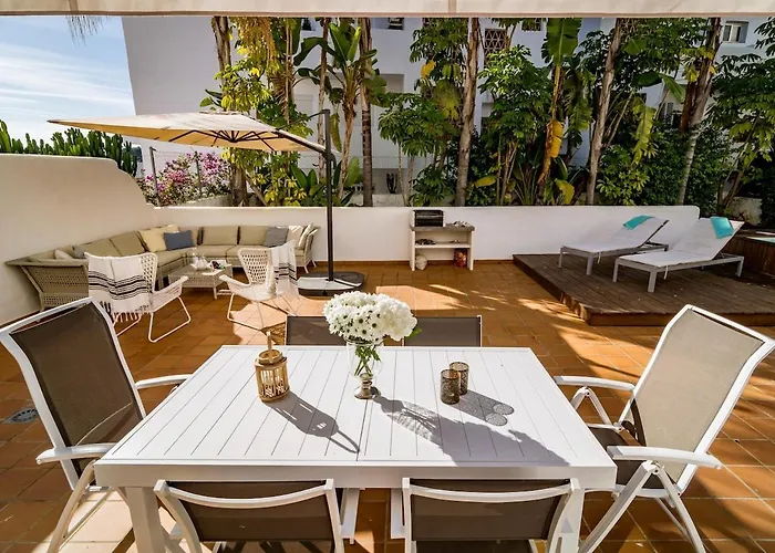 Gh-modern 2 Bed With Pool In Lägenhet *