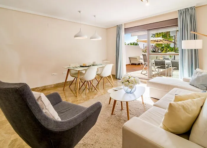 Gh-modern 2 Bed With Pool In Lägenhet *